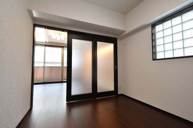 プレジオ西宮今津の洋室