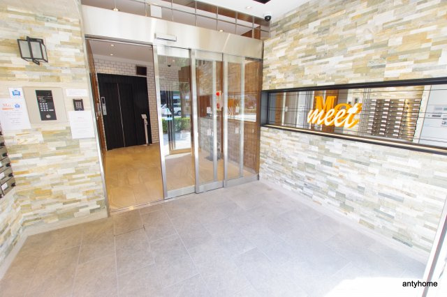 meetMe梅田西　仲介手数料無料のエントランス