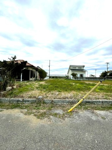 匝瑳市野手・土地の前面道路含む現地写真|北側と東側が現状更地の為見晴し良好です♪