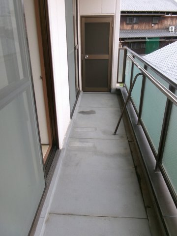 ルミエールSATOHのバルコニー