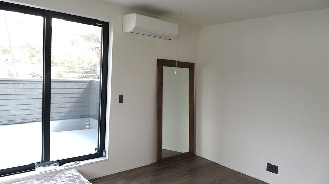 高知市重倉 中古戸建ての寝室