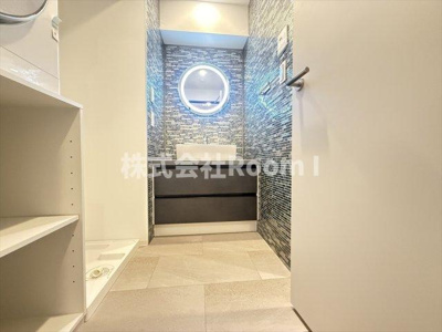 【洗面所】 | コンフォリア・リヴ谷町四丁目 | コンパクトで使いやすい洗面所