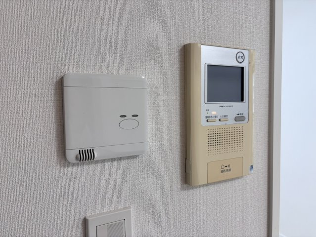 【TVモニター付きインターフォン】