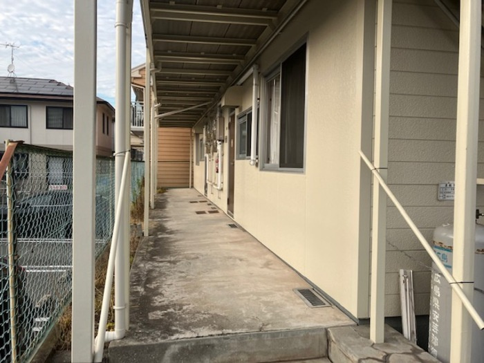 山田アパートのロビー