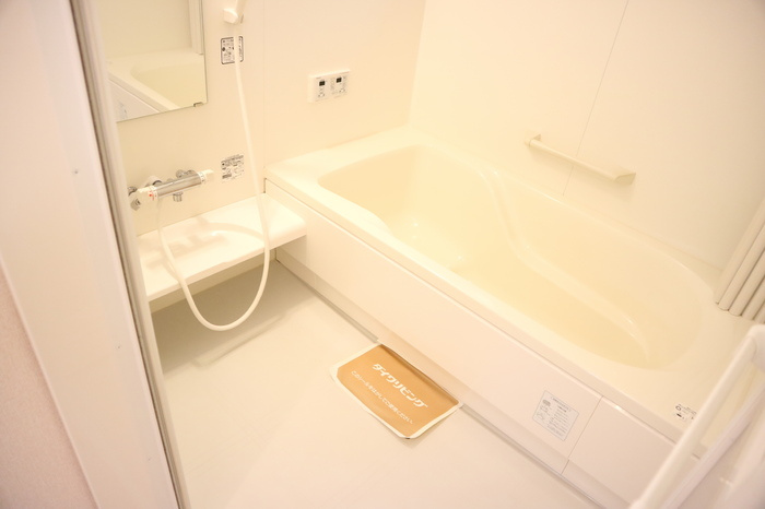 ウィット塩屋の浴室