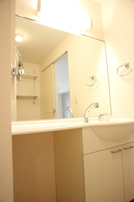 ウィット塩屋の洗面所