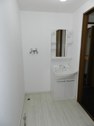 ビィラ・アンスブルージュの洗面所