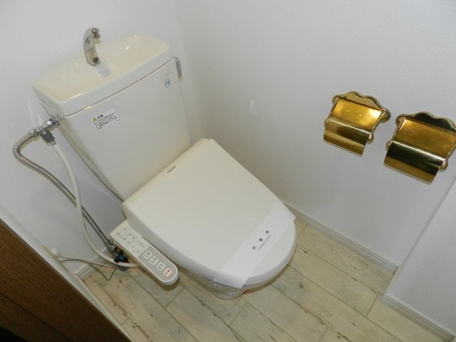 ビィラ・アンスブルージュのトイレ