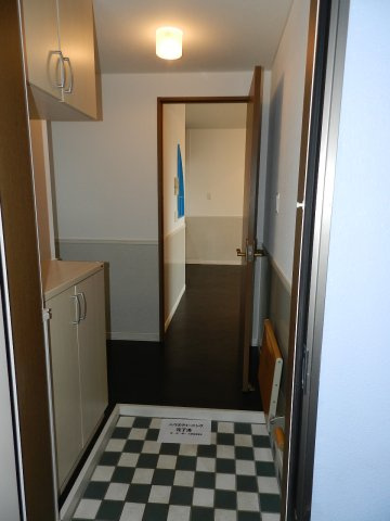 ビィラ・アンスブルージュの玄関