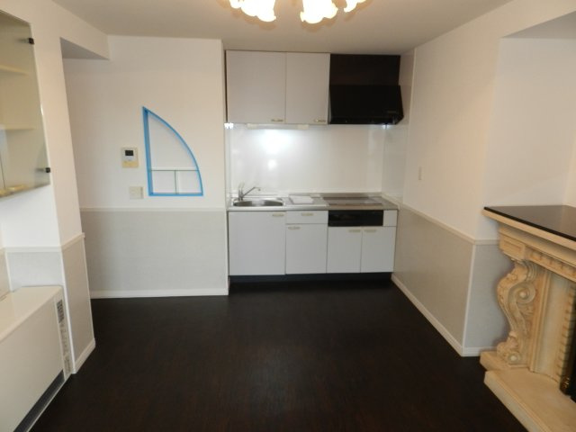 ビィラ・アンスブルージュの居間・リビング