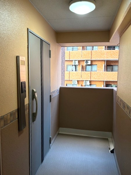 ◆角住戸の１Ｋ◆防犯カメラ＆オートロック付きの設備充実◆プレサンス京都四条河原町ネクステージの玄関|玄関