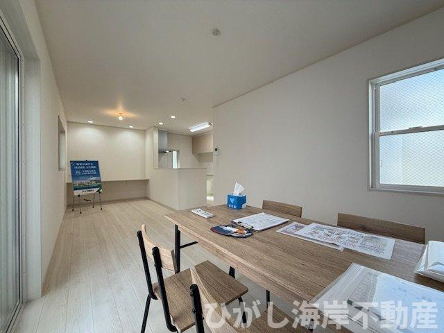 茅ヶ崎市今宿　新築戸建　全8棟の居間・リビング|16帖　LDK