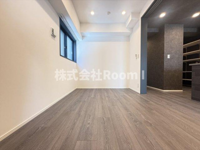【寝室】 | コンフォリア・リヴ谷町四丁目 | 落ち着いて過ごせるお部屋なので、寝室にいかがでしょうか