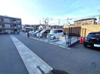 【駐車場】