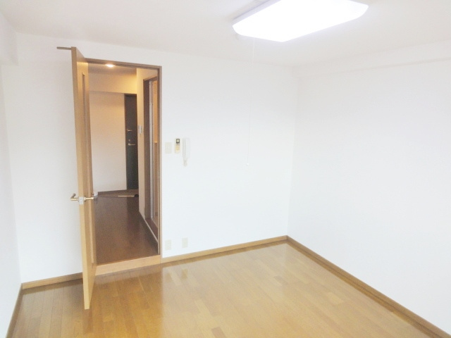 えむつーびるの居間・リビング|ゆったり過ごせる居間です