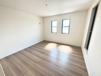 【洋室】 | 助松町３丁目　新築分譲住宅　全２区画 | コンパクトで使いやすい洋室です