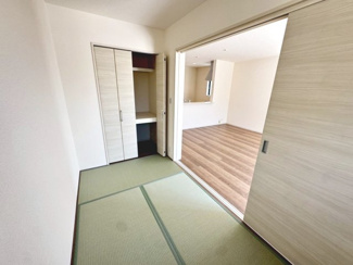 【和室】 | 助松町３丁目　新築分譲住宅　全２区画 | 和室がひろがる居住スペース