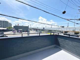 【バルコニー】 | 助松町３丁目　新築分譲住宅　全２区画 | 暖かな日差しのふりそそぐバルコニー