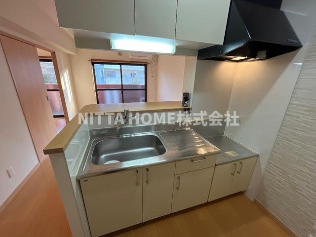 ラ・メゾンAOYAMAのキッチン|人気のカウンターキッチンです！！