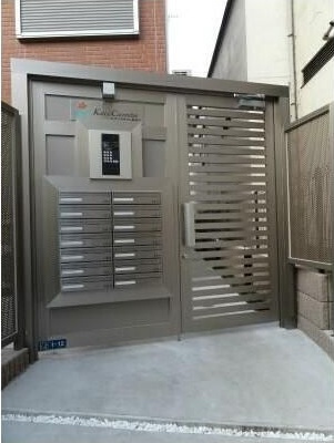 カイラカラン根津のエントランス