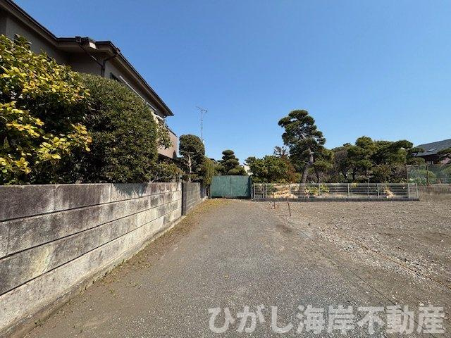 茅ヶ崎市中海岸　売地　全3区画の前面道路含む現地写真|3月18日撮影　現地外観