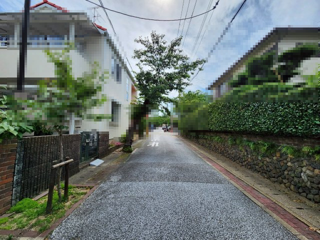 【成約済】向日市鶏冠井町稲葉の前面道路含む現地写真|周辺も緑あふれる温かみのある立地です(^^)/