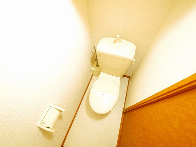 レオパレスＫ＆ＭⅡのトイレ|ゆったりとした空間のトイレです
