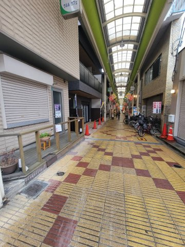 寝屋川市早子町の店舗一部の周辺