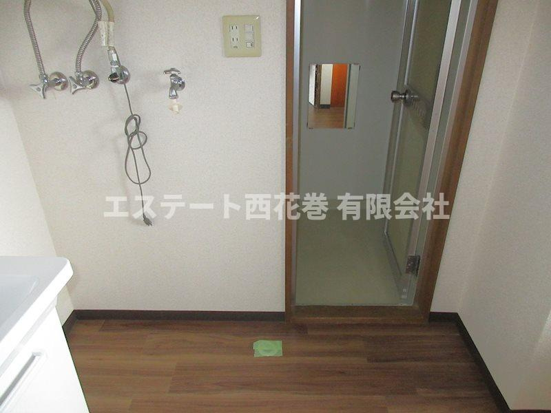 ドリームハイツのその他|浴室前、洗濯機置き場