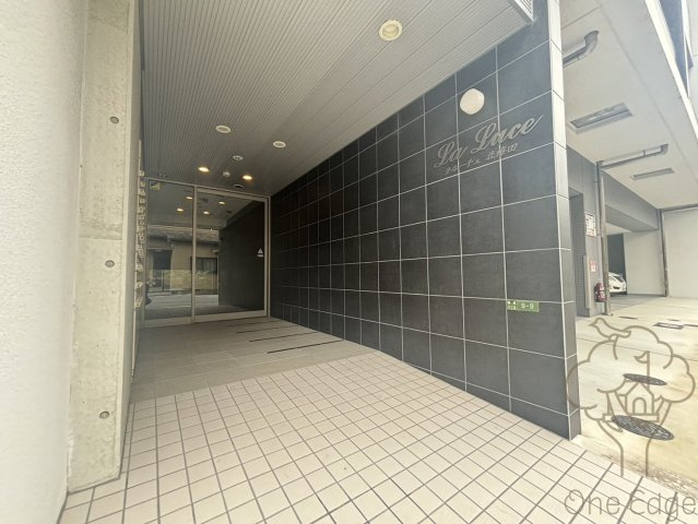 ラルーチェ北梅田のエントランス