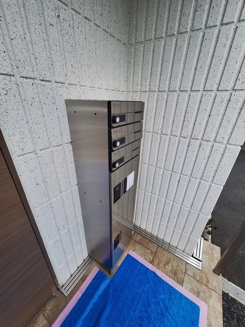 ペットファースト３８のエントランス|★宅配ボックス・メールボックス★