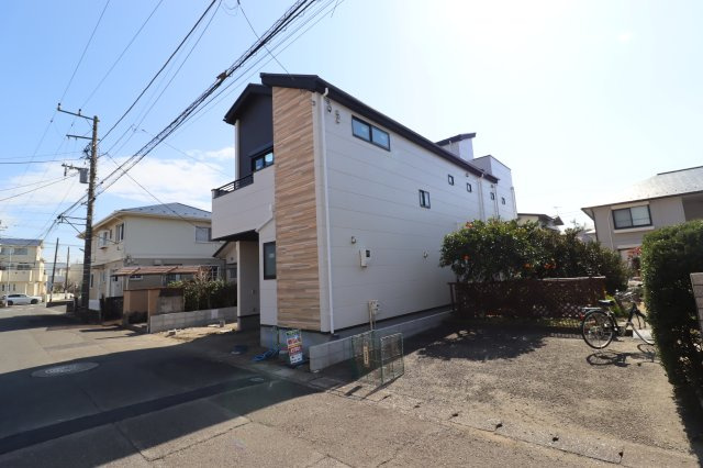 平塚市夕陽ヶ丘2期　1号棟の外観