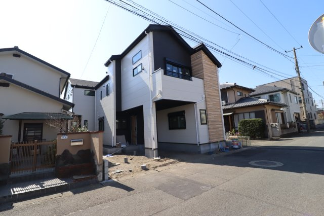 平塚市夕陽ヶ丘2期　1号棟の前面道路含む現地写真|前面道路含む現地写真です