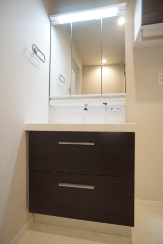 プレステージア稲荷木の洗面所|独立洗面台はマストアイテム♪