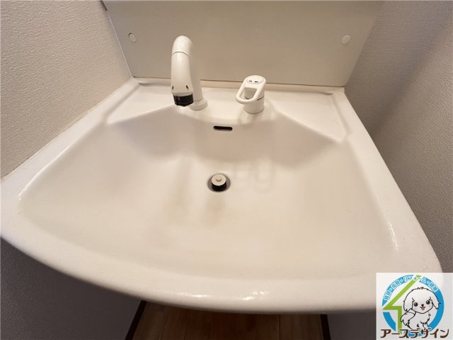 デフィーメゾンの独立洗面台