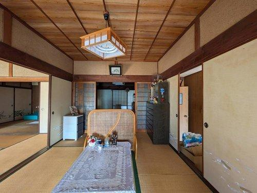 岡山市北区御津宇垣　中古住宅の居間・リビング|現地（2024年11月）撮影