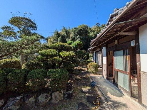 岡山市北区御津宇垣　中古住宅の庭|現地（2024年11月）撮影