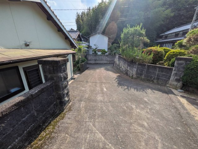 岡山市北区御津宇垣　中古住宅の前面道路含む現地写真|現地（2026年6月）撮影