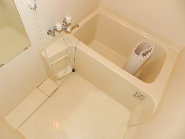 クリエートハウス弥生の浴室