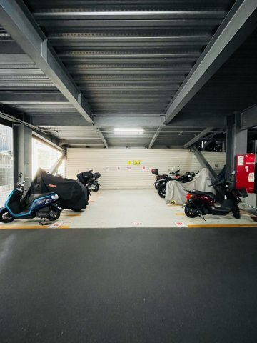 ブランズタワー香里園ロジュマンの駐車場|バイク置き場