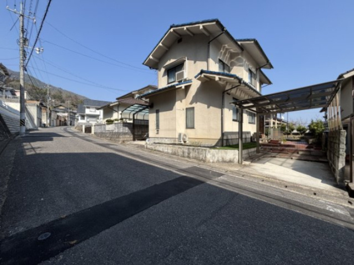 中古戸建　長楽寺3丁目の前面道路含む現地写真