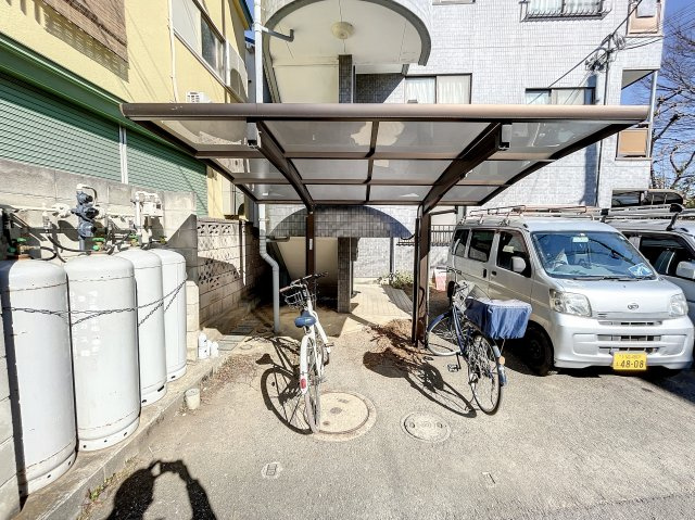 アイプレイス志木のその他共用部分|屋根付き駐輪場