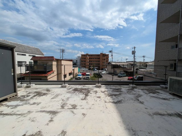 岡山市東区瀬戸町下中古住宅のバルコニー|現地（2025年9月）撮影
◆2階バルコニーです