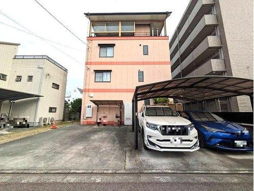 岡山市東区瀬戸町下中古住宅の駐車場|◆敷地内4台分駐車可能です
◆屋根付きの駐輪スペースもございます