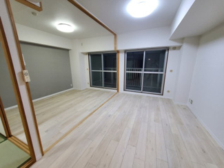 【居間・リビング】 | ノバ学園前3番館