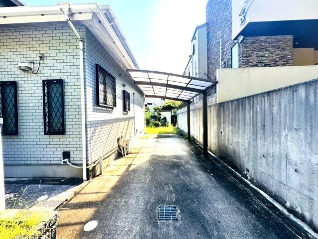 高野台3丁目貸し戸建の駐車場|駐車場があります
