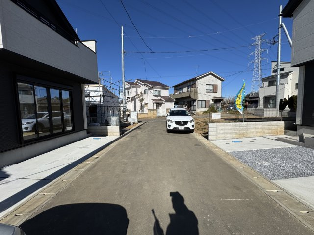 柏市戸張新築戸建（Style戸張2期）の前面道路含む現地写真|中央開発道路・幅員約5ｍ