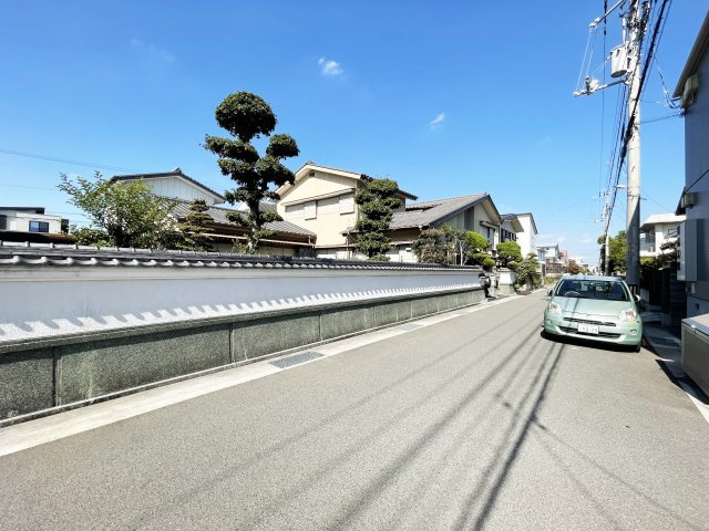 シャーメゾン山城の駐車場