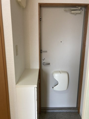 【玄関】 | エスパシオ・コモド | エスパシオ・コモド　２０２号室