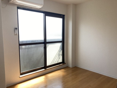 【洋室】 | エスパシオ・コモド | エスパシオ・コモド　２０２号室